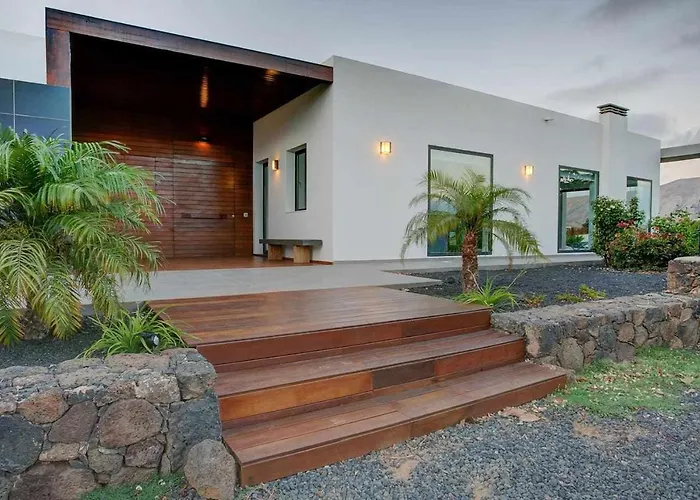 Luxury House La Oliva