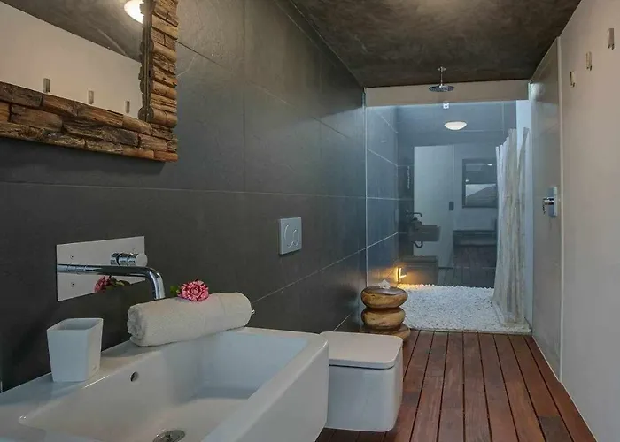 Luxury House ヴィラ *