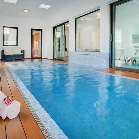 Вилла Luxury House